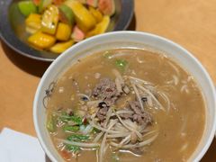 友仔三拼老友粉-水平有限广西米粉·广西风味集(五道口店)