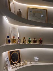 -VALMONT·若嫚蝶国际美肤中心