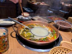 -洱火云南酸菜牛肉火锅(石景山当代商城店)