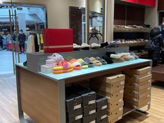 -UGG(燕莎奥特莱斯购物中心店)