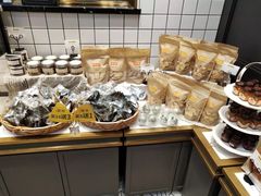 -皇冠幸福里动物奶油生日蛋糕(龙阳村地铁站店)