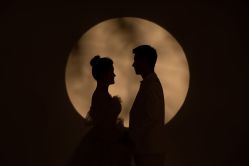 -雪中彩影婚纱摄影·微光艺术中心