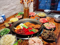 -四小区火锅·巷子里的重庆火锅(花照壁店)