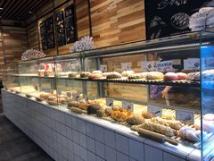 面包甜点陈列柜-野上麦田(中贸广场店)