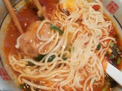 -呼啦面馆·头牌豌杂面(爱琴海店)