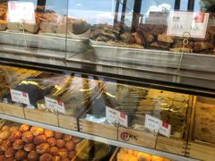 面包甜点陈列柜-糕材生•糕点•生日蛋糕(兴华街店)