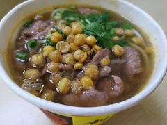 生烫鲜牛肉粉-江三王记牛杂馆(总店)