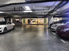 -大宁国际商业广场-地下停车库