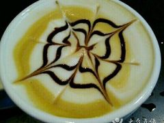 -初见咖啡(青大路店)