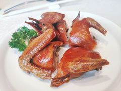 招牌乳鸽-维园悦谱·海派家常菜(乌鲁木齐南路店)