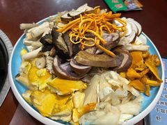-菌之家·专业纯野生菌火锅·特色炒菌