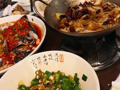 -贺记湘菜馆(东体育会路店)