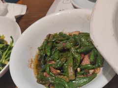 -黄泥岗·地道湖北菜(奥特莱斯店)