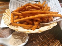 -1886德国汽车餐厅(外滩十六铺码头店)
