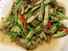 水芹炒肉丝-洪泽老鱼馆(淮海一店)