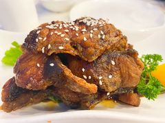 招牌熏鱼-江南村酒家