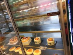 面包甜点陈列柜-Caidie Bakery采蝶轩(钟村店)