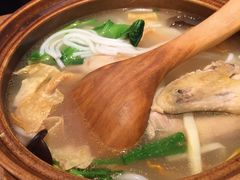 -刀小蛮半只鸡过桥米线(家乐福四元桥店)
