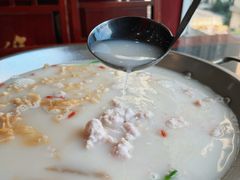 -老来福·非遗酸汤兔(凯旋路店)