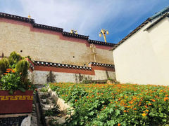 -噶丹松赞林寺