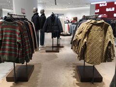 -URBAN REVIVO(上海中庚漫游城店)