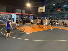 -洛克公园·篮球·足球·羽毛球(莘庄店)