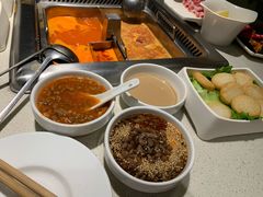 -海底捞火锅鲜切牛肉主题店(长寿路店)