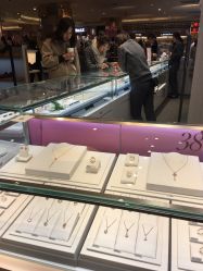 -潮宏基珠宝(天虹石路店)