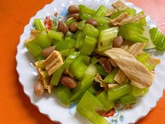 芹菜拌腐竹-胖子卤煮