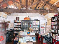 -荒岛书店(黄县路店)