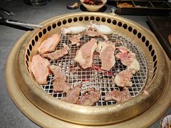 -铭牛烧肉·和牛海鲜自助(高新月牙湖店)