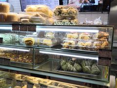 面包甜点陈列柜-白玉兰食品(甜云店)