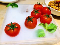 番茄脆菇沙拉-小大董·烤鸭(五棵松店)