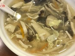 酸辣汤-小姜锅贴(凤凰街店)