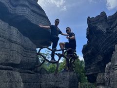 -梭布垭石林景区