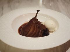 红酒浸梨-La Mer Restaurant & Lounge