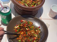 -阿瓦山寨·湘菜现炒·剁椒鱼头王(咸阳总店)