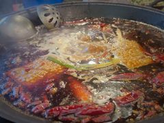 -黄潇洒老火锅(九眼桥宏济巷店)