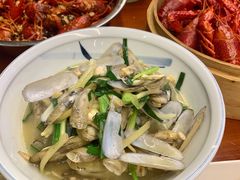 -琥珀老六龙虾(四里河店)