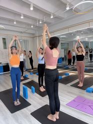 -亚太瑜伽普拉提学院