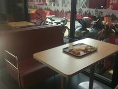 靠窗位-汉堡王(洛阳王府井店)