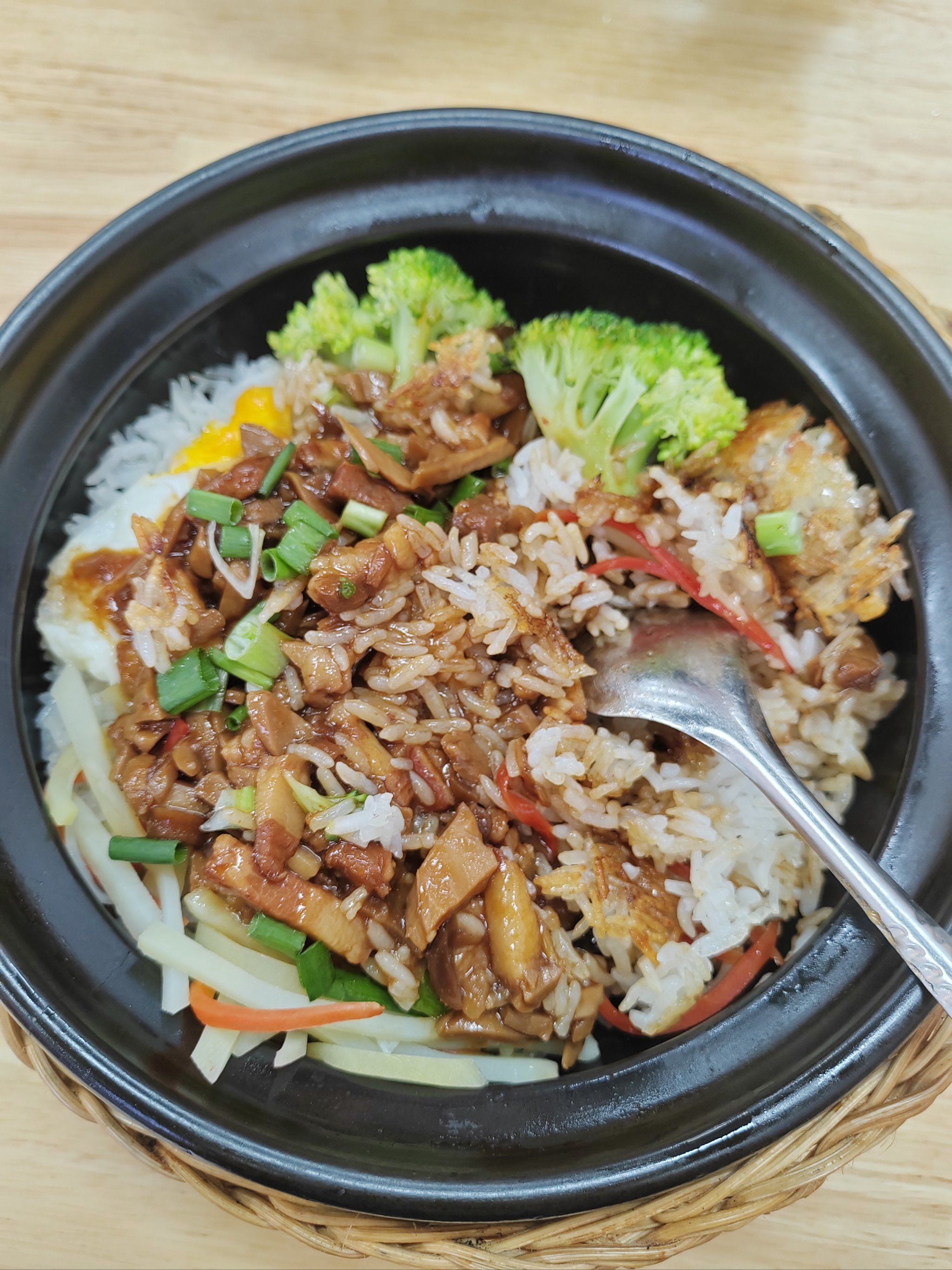 煲仔饭为什么叫煲仔饭 煲仔饭为什么叫煲仔饭