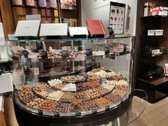 -Laderach 莱德拉(上海环贸iapm店)