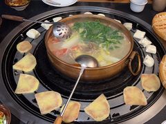 -阿山卓·野生菌火锅·纳西火塘烤肉