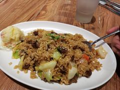 -玛格萝妮(汇智国际商业中心店)