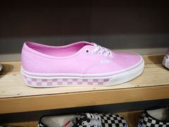 -ABC MART(心斎橋店)