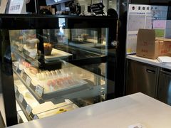 面包甜点陈列柜-麦当劳(健德桥得来速店)
