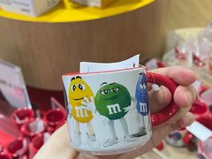 -m豆巧克力世界(上海世茂广场店)