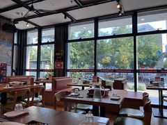 -华府九号海鲜烧烤大排档(龙域店)
