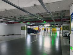 -百联西郊购物中心·停车场